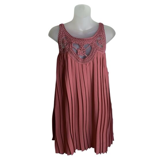 Lane Bryant Top Pleated Tunic Womens Plus 18/20 Crochet Applique Sleeveless NWOT - Picture 1 of 8